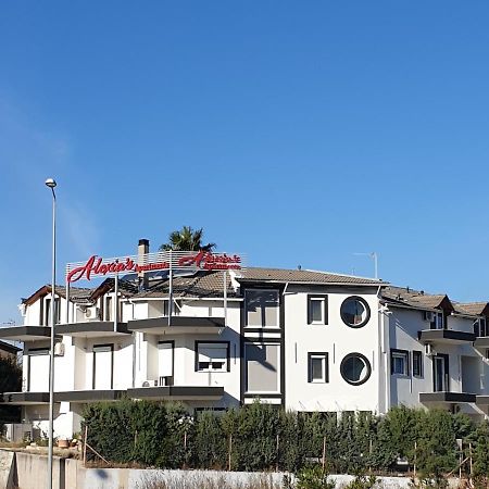 ريو Alexia'S Apartments المظهر الخارجي الصورة